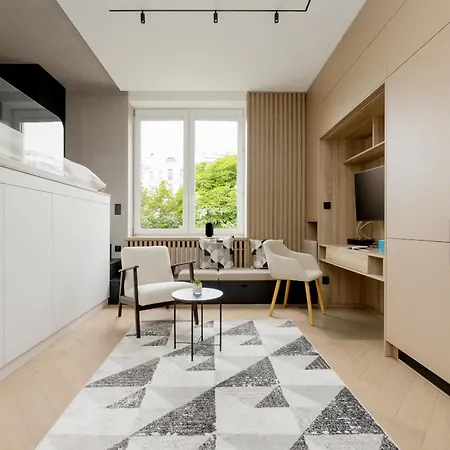 Przytulne Studio W Zielonej Okolicy Srodmiescia By Noclegi Renters Warsaw Exterior photo